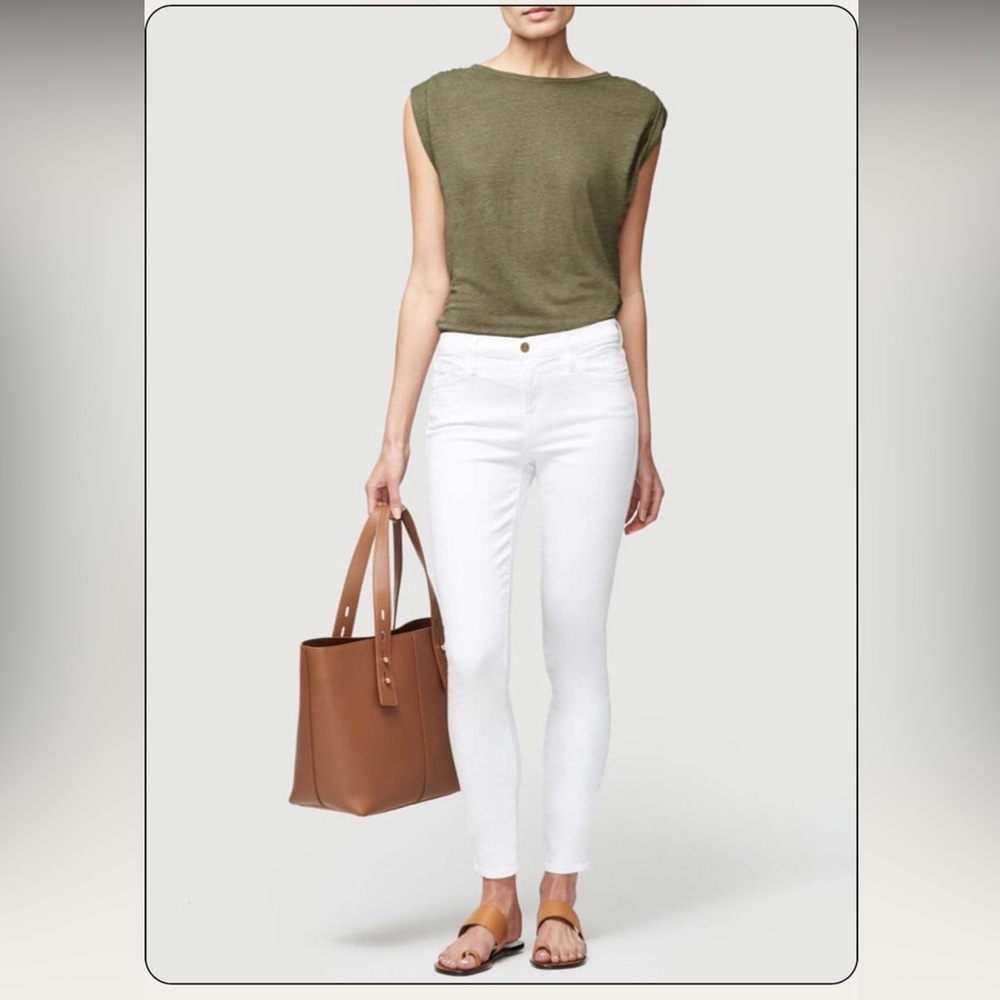 $184 Frame Denim le skinny de jeanne in Blanc size 26